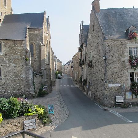 Le Relais de la Calèche Hotel Saint-Denis-dʼAnjou Esterno foto