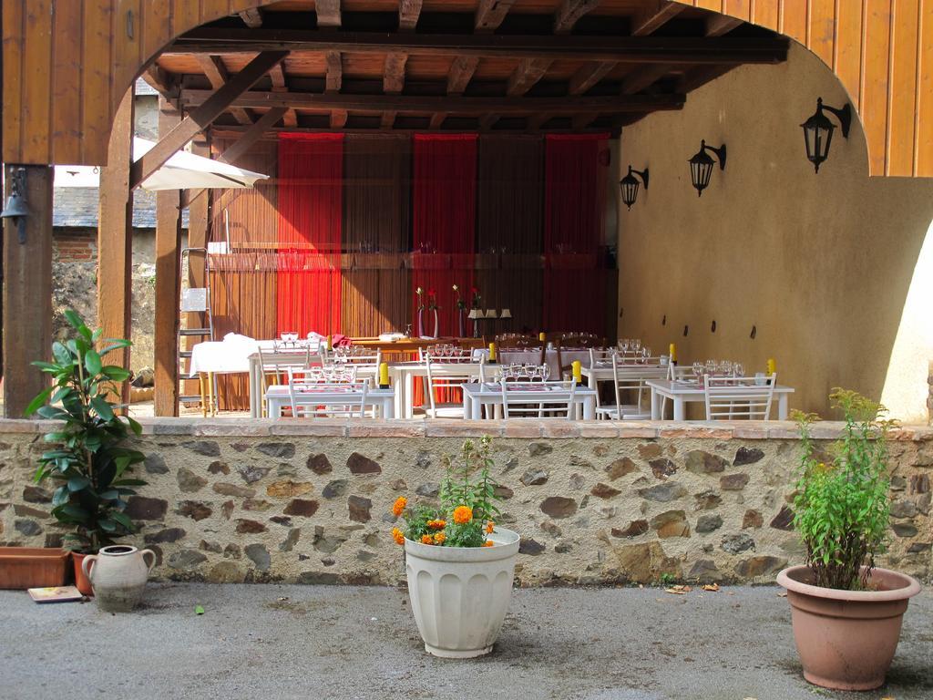 Le Relais de la Calèche Hotel Saint-Denis-dʼAnjou Esterno foto
