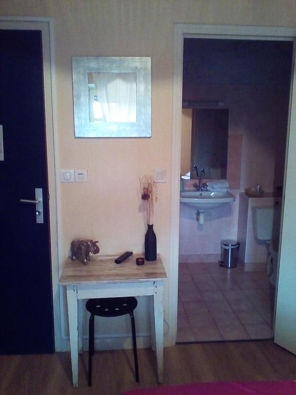 Le Relais de la Calèche Hotel Saint-Denis-dʼAnjou Esterno foto