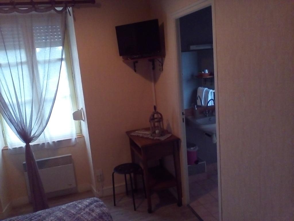 Le Relais de la Calèche Hotel Saint-Denis-dʼAnjou Esterno foto